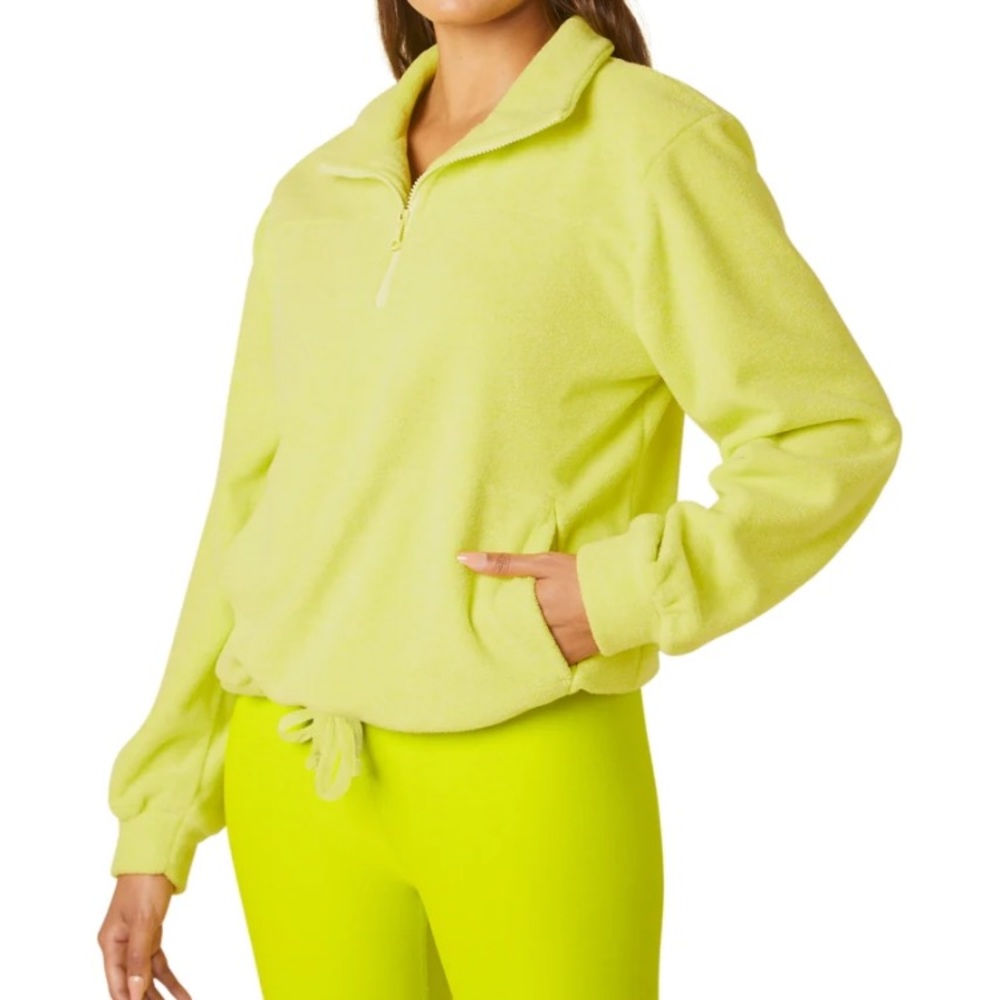 BEYOND YOGA New Terrain Pullover in True Chartreuse Size XS